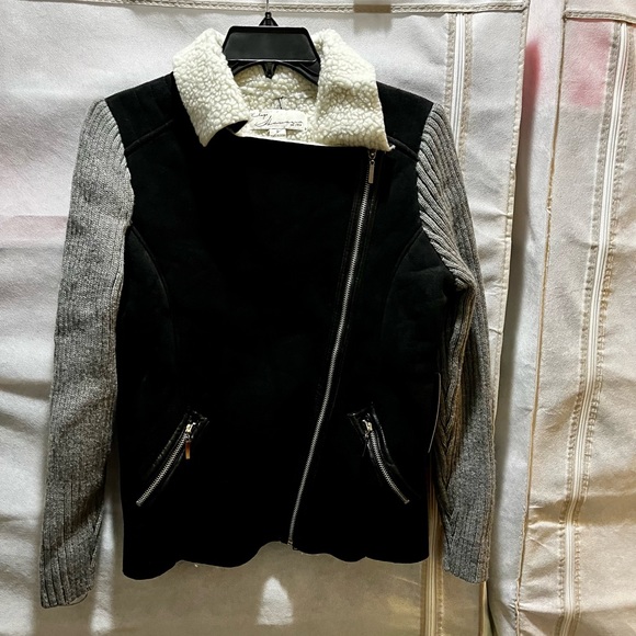 Vintage Havana Jackets & Blazers - NWT Vintage Havana suede and Sherpa jacket